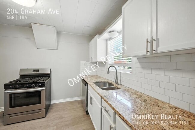 Photo - 204 Graham Ave