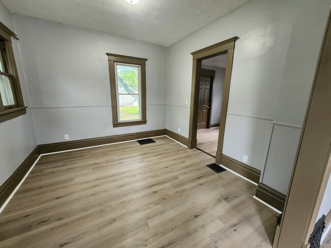 Photo - 525 Courtland St