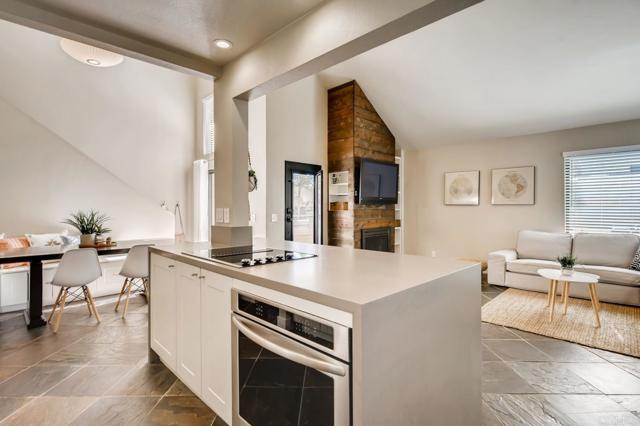 Photo - 536 Via De La Valle Unit A