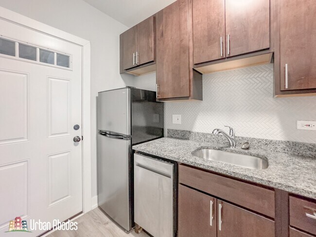 Photo - 703 W Brompton Ave Unidad A01C