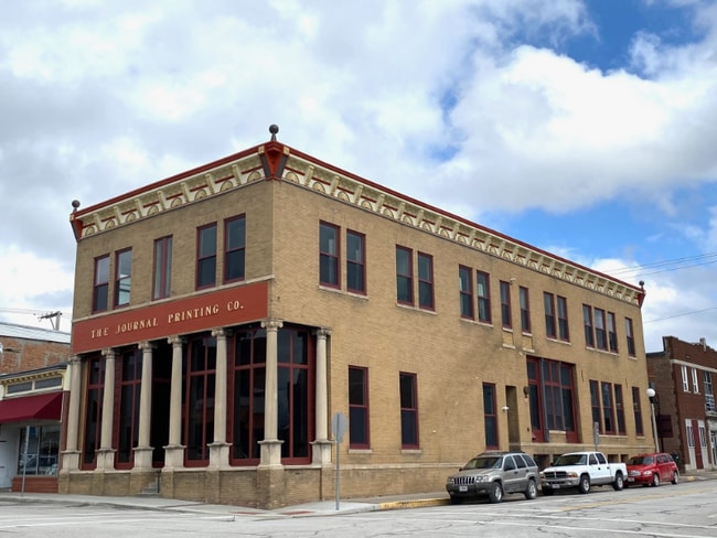 Building Photo - 112 W McPherson Rental