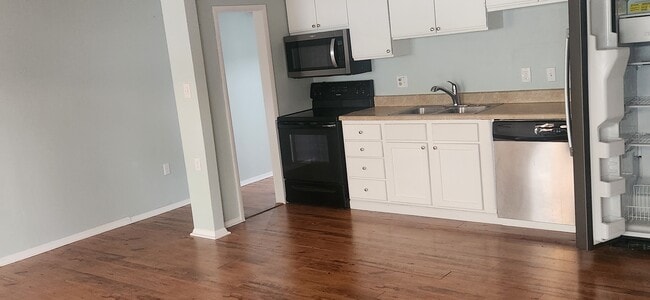 Building Photo - 671 Lake June Rd Unit Apt A