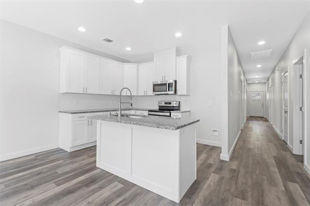 Photo - 223 W Walker St