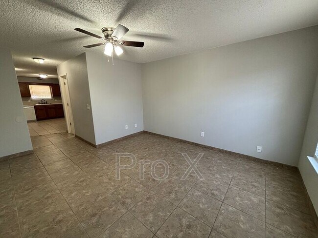 Photo - 3409 SW Victoria Pl Unit Apt 2