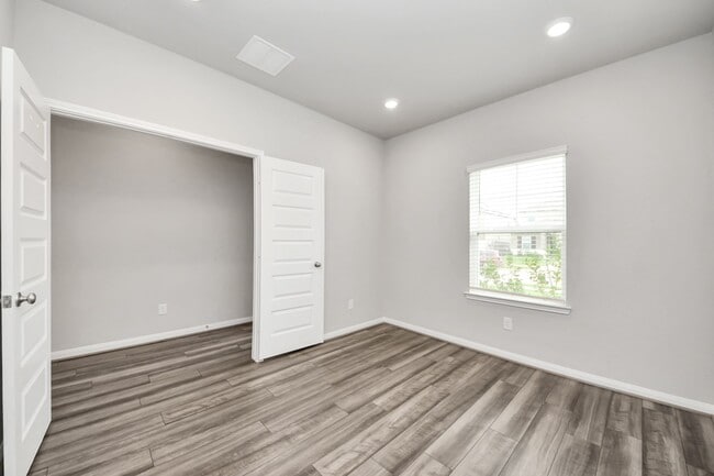 Photo - 7206 Melrose Ln