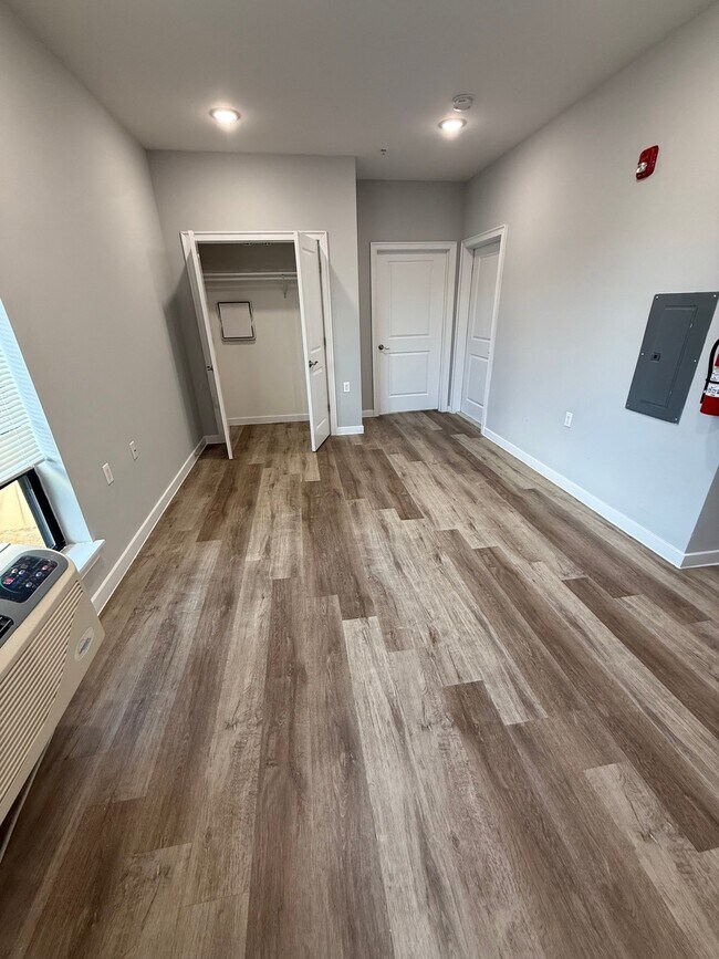 Photo - 65 Auburn St Unidad 304