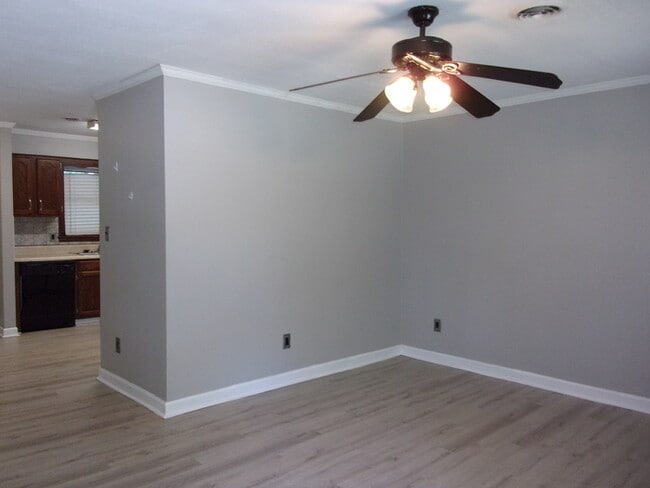 Photo - 589 Cedarvilla Dr