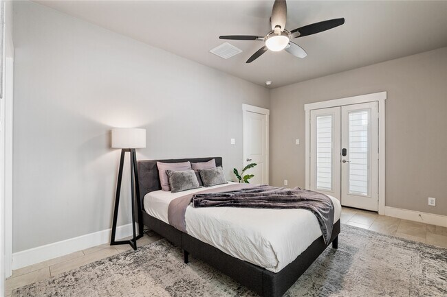 Photo - 874 Wakefield Dr