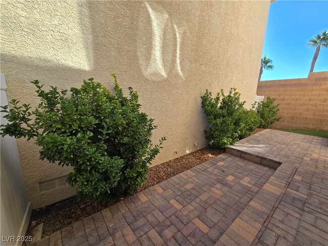 Photo - 7345 Linaria Rd