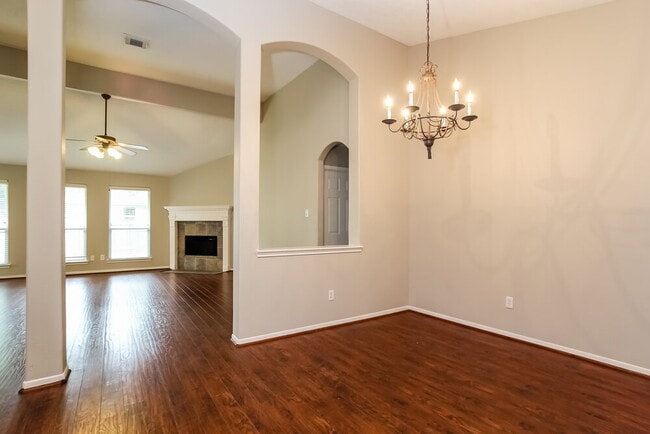 Photo - 27 Orchid Grove Pl