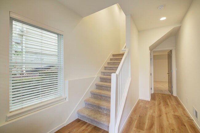 Photo - 3Bd/2.5Ba Issaquah Home