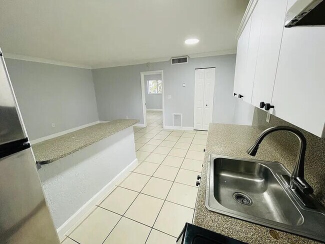 890 NW 45th Ave Unit 32