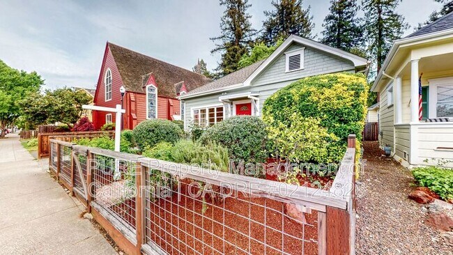 Photo - 484 Sonoma Ave