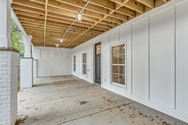 Private lower patio - 1022 Sharpe Ave Unit 1022