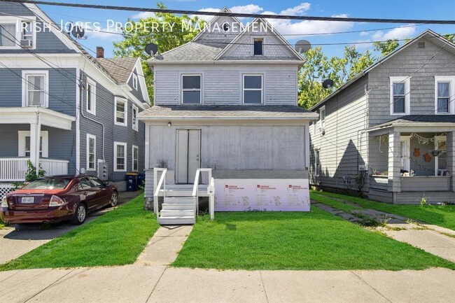 Building Photo - 89 South St Rental