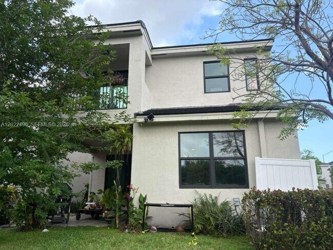 115 NW 36th Ave