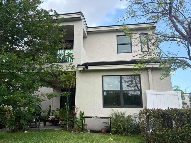 Photo - 115 NW 36th Ave