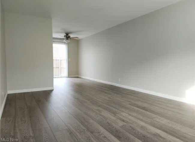 Photo - 1651 Mentor Ave Unidad 9999