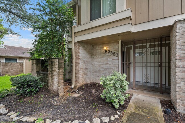 Photo - 2387 Crescent Park Dr