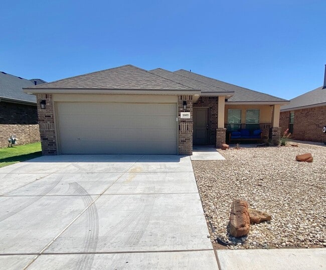 Building Photo - Newer 3 bed 2 bath near Frenship Upland He... Rental