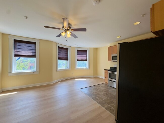 2210 N Charles St Unit 3