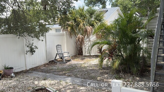 1670 29th Ave N Unit 1/2