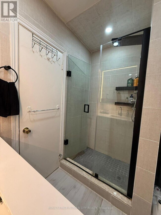 Photo - 30 Duncanwoods Dr