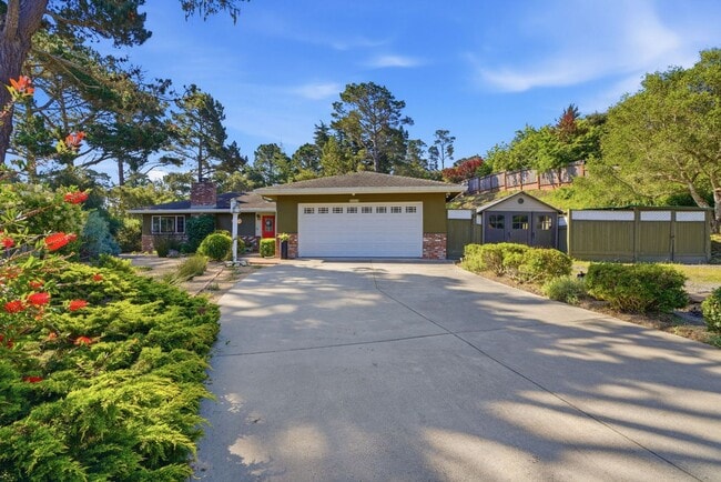 Building Photo - 241 Soledad Dr