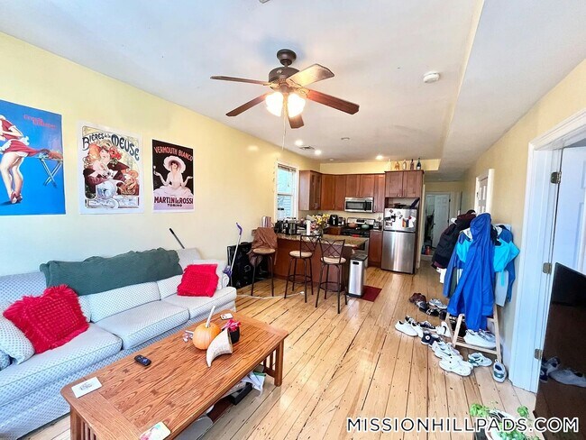 731 Parker St Unit 2
