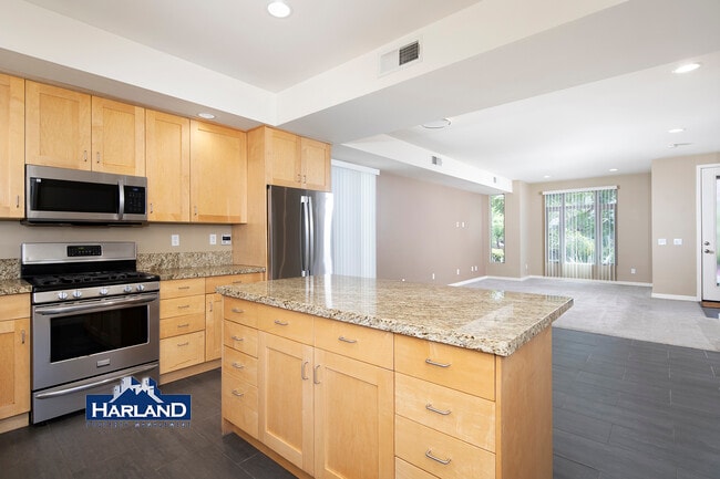 3528-3538 Indiana Street Unit 3528-