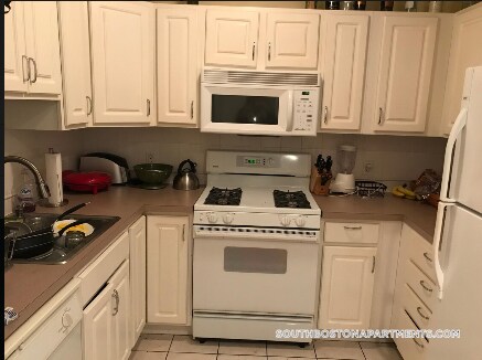 Photo - 111 W 8th St Unit I