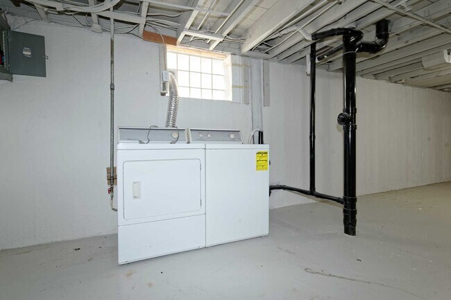 Photo - 3554 Jamieson Ave