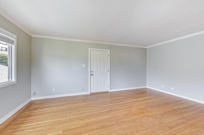 Photo - 768 Walker Ave Unidad 03