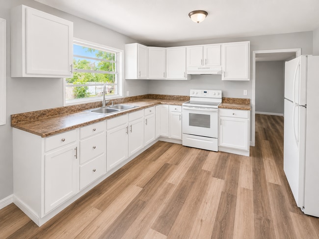 Photo - GORGEOUS 3BR/1BA Totally Remodeled Dade City Home!