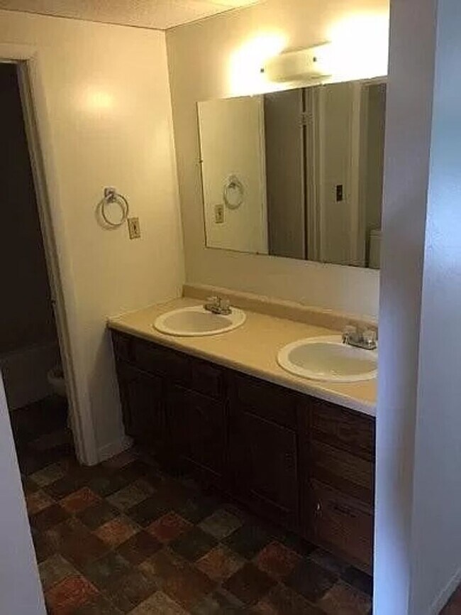 Photo - 441/443 Overhill Street Unit 441