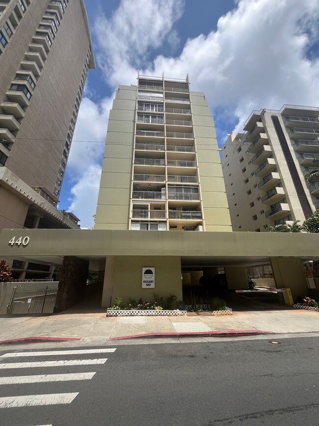 1521-BK - 1521-BK Apartment Unit 902