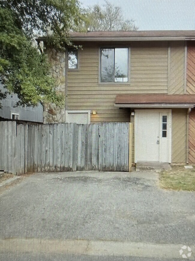 Building Photo - 3508 Parkwood Ave Rental