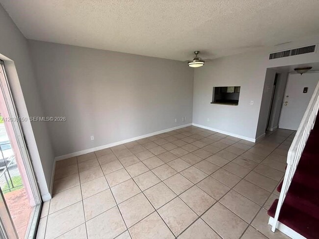 Photo - 1255 W 53rd St Unit 204