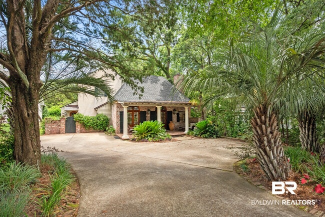 209 Magnolia Ave