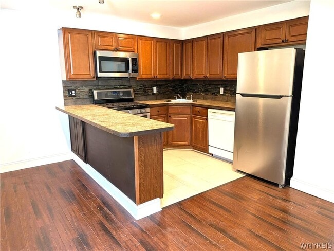 Photo - 253 Glenhaven Dr