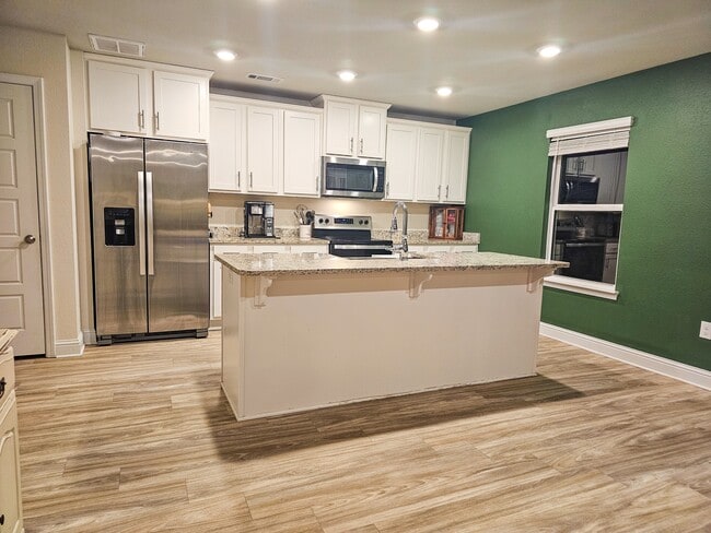 Photo - 5440 Leeds Ln