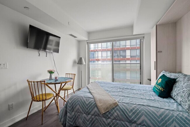 Photo - 535 Yonge St Unit ID1345952P