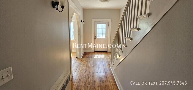 206 Maine Ave Unit 1