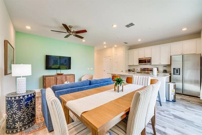 Photo - 8209 Surf St