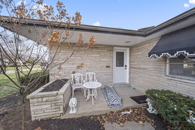 Photo - 1585 Peace Pl