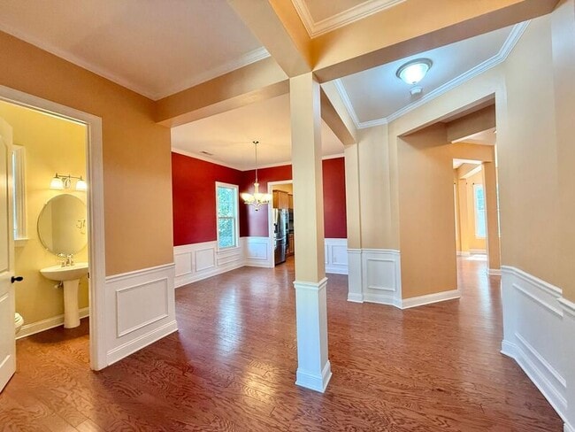 Photo - 1140 Litchborough Way