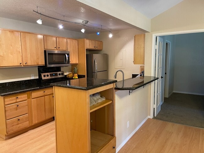 Building Photo - 68-3883-3883 Lua Kula St Unit #2305