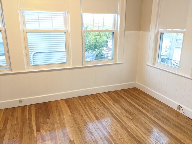 Photo - 66 Brock St Unit 3