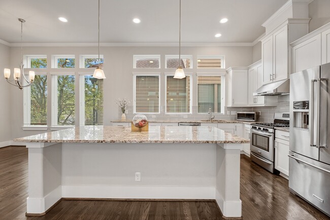 Photo - 5725 Darling St