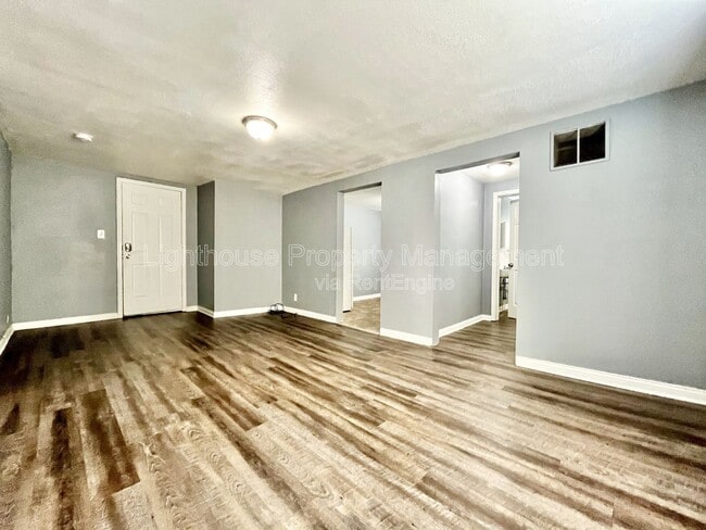 Photo - 273 E Forest Ave Unidad #7